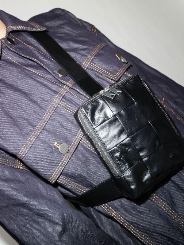 Bottega Veneta Black Cassette Mini Intreccio Leather Crossbody Bag | Browns Messenger Bags