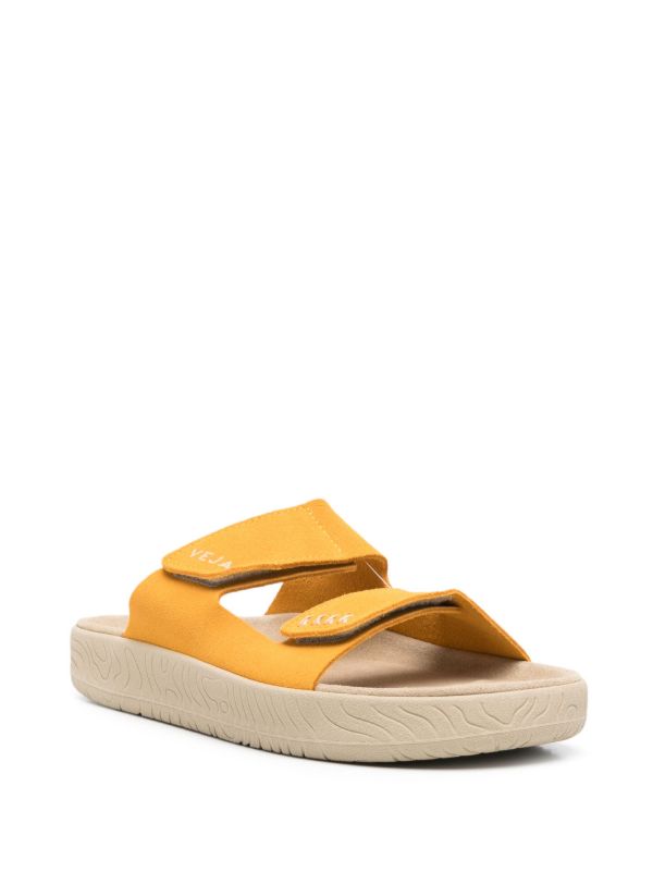 VEJA Etna Slides | Browns Flip Flops & Slides